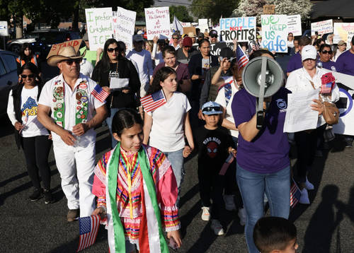 El Sol de Yakima / Yakima Herald-Republic: May Day marches planned in Yakima and Sunnyside by AMÉRICA BARCELÓ-FELDMAN